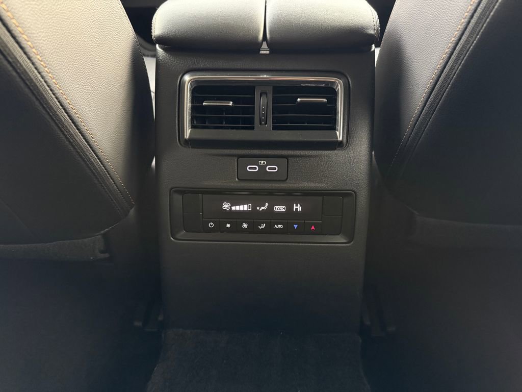 Used 2024 MAZDA CX-90 3.3 Turbo w/ Preferred Plus image 30