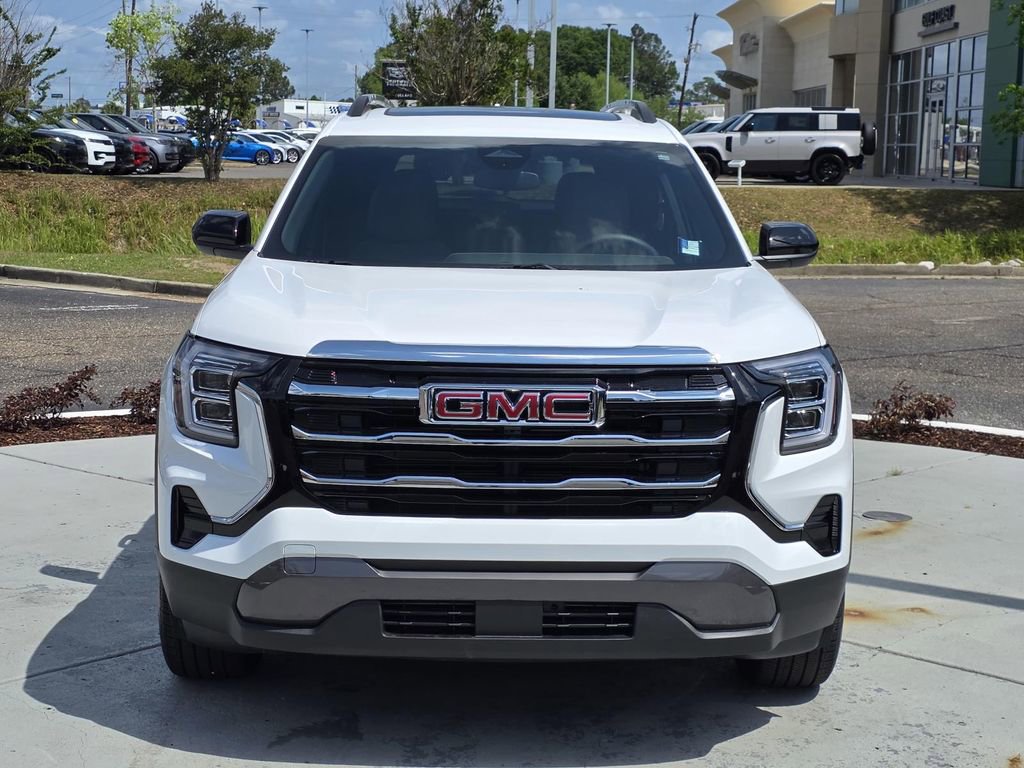 Used 2026 GMC Terrain Elevation w/ Elevation Premium Package FWD image 2