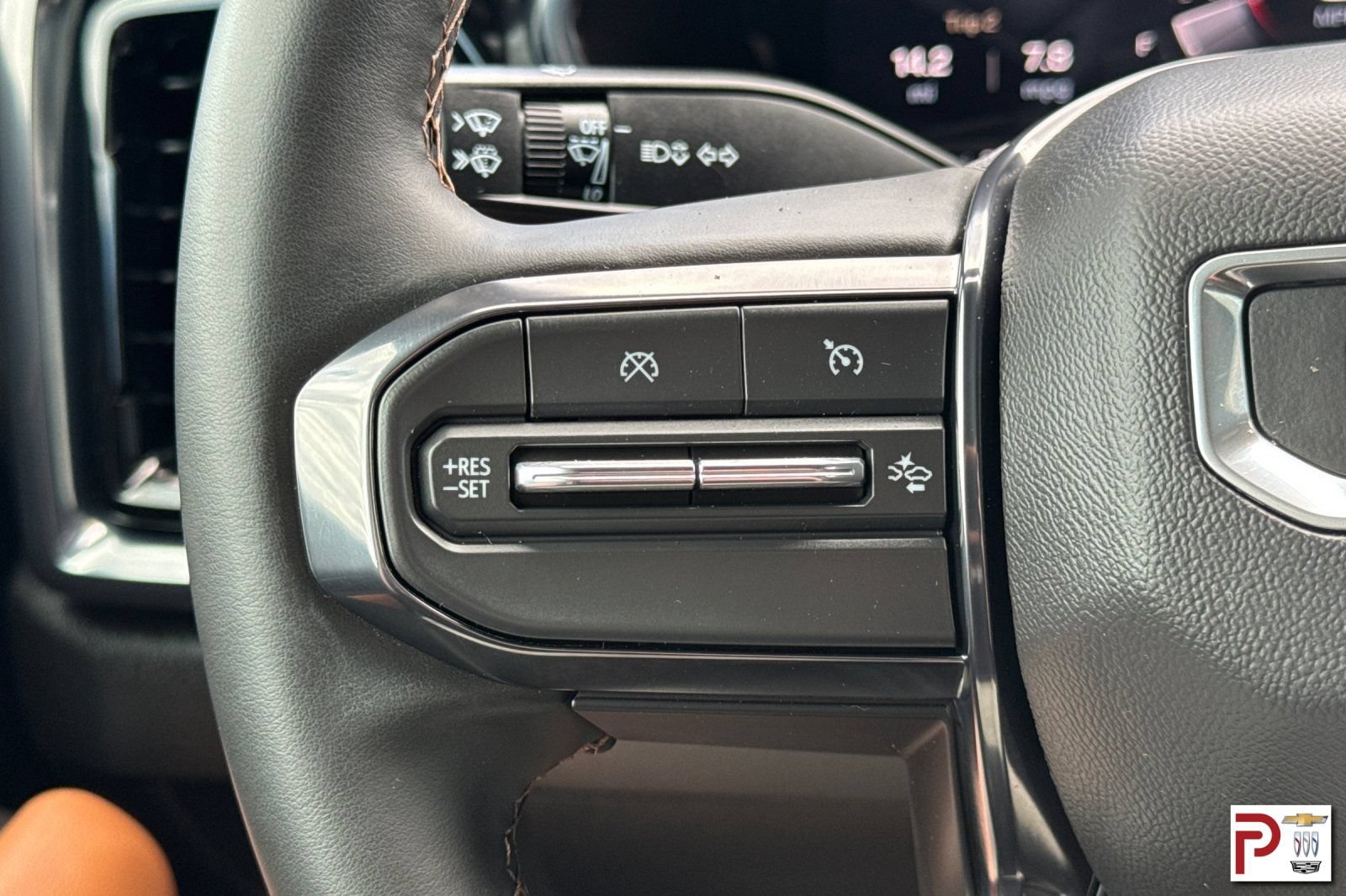 Used 2025 GMC Canyon AT4 AWD/4WD image 25
