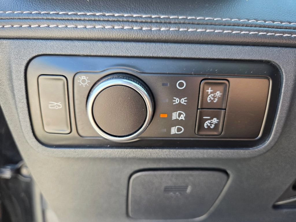 Used 2025 Ford Mustang Premium RWD image 12