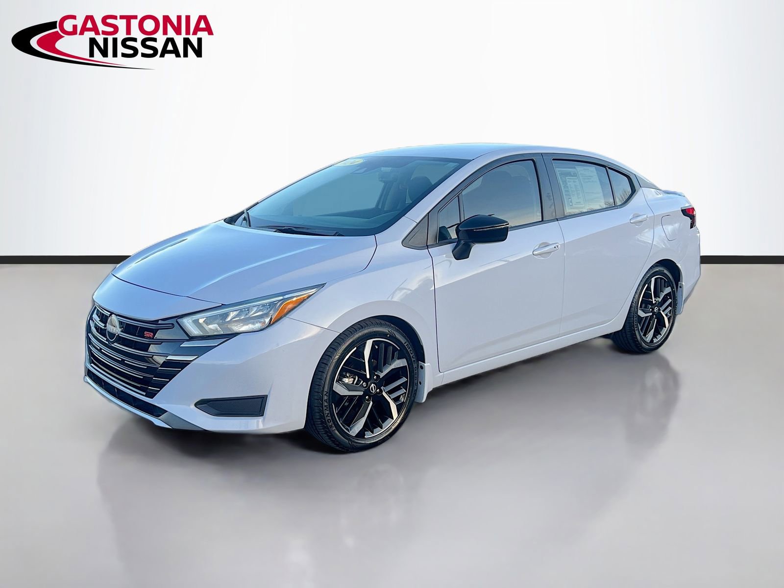 Used 2024 Nissan Versa SR w/ Electronics Package video 3