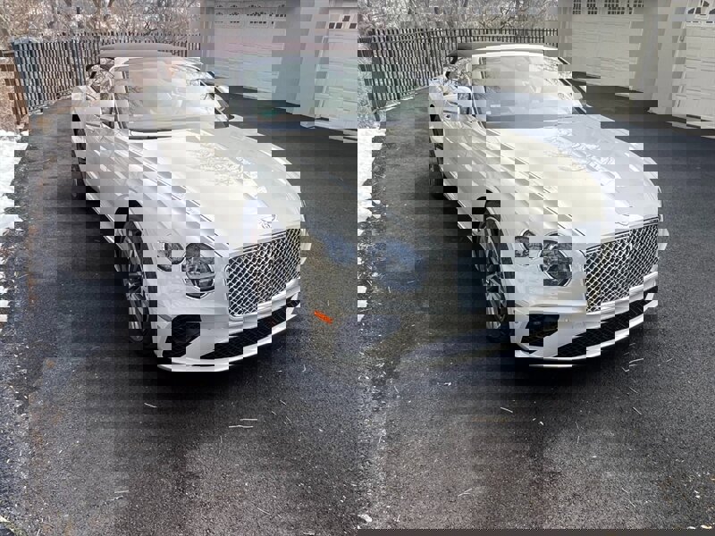 Used 2023 Bentley Continental GT image 1