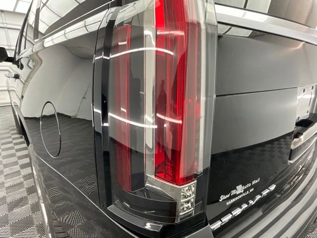 Used 2016 Cadillac Escalade Premium image 18