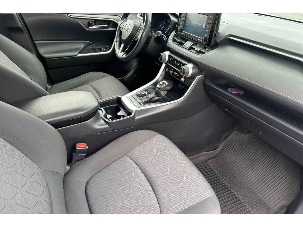 Certified 2020 Toyota RAV4 XLE w/ Convenience Package AWD/4WD image 18