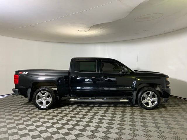 Used 2018 Chevrolet Silverado 1500 LT w/ All Star Edition AWD/4WD image 5