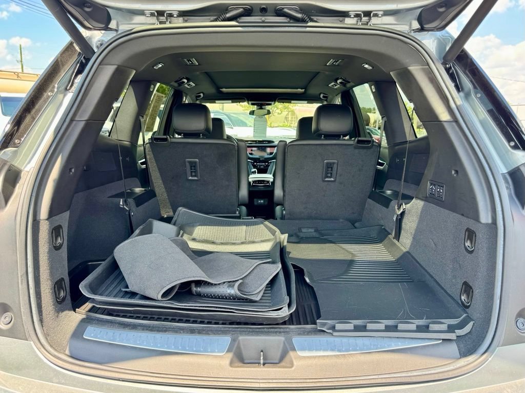 Certified 2023 Cadillac XT6 Premium Luxury FWD image 35