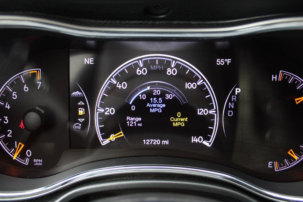 Used 2020 Jeep Grand Cherokee Altitude AWD/4WD image 23