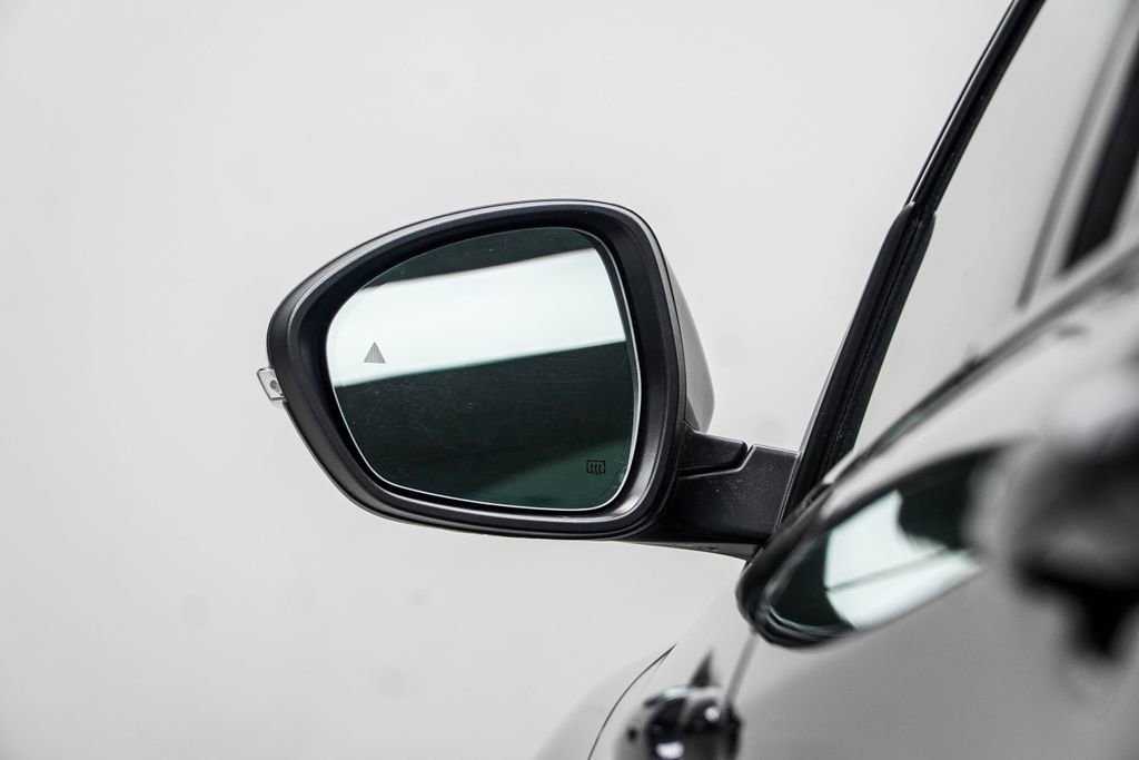 Used 2023 Alfa Romeo Stelvio Veloce AWD/4WD image 17