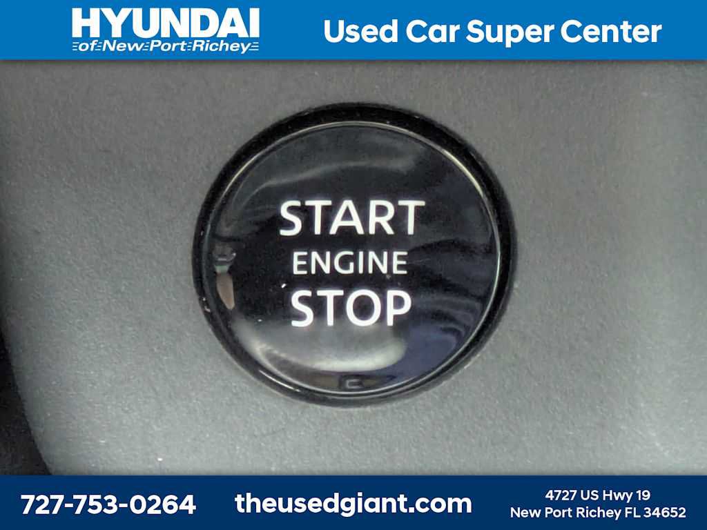Used 2024 Nissan Rogue SV w/ SV Premium Package AWD/4WD image 39