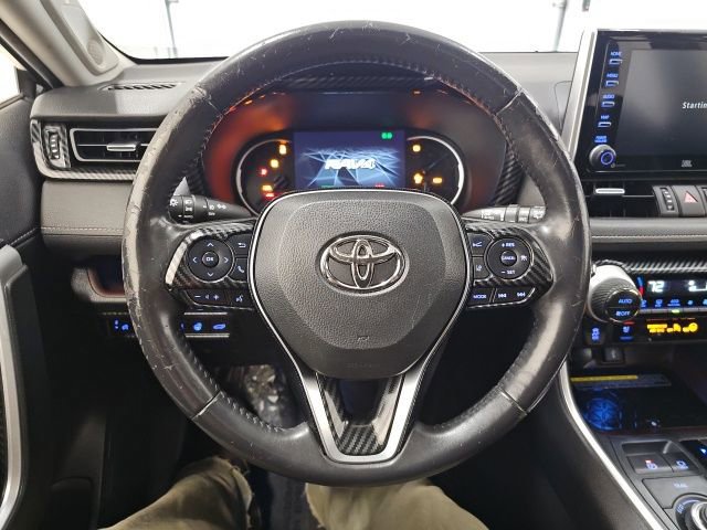 Used 2020 Toyota RAV4 Limited image 18