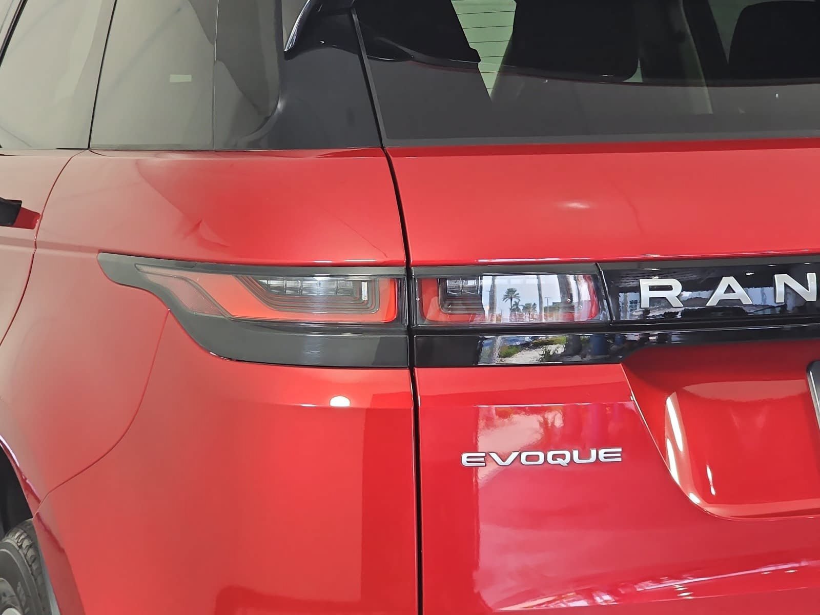 Used 2021 Land Rover Range Rover Evoque S AWD/4WD image 32