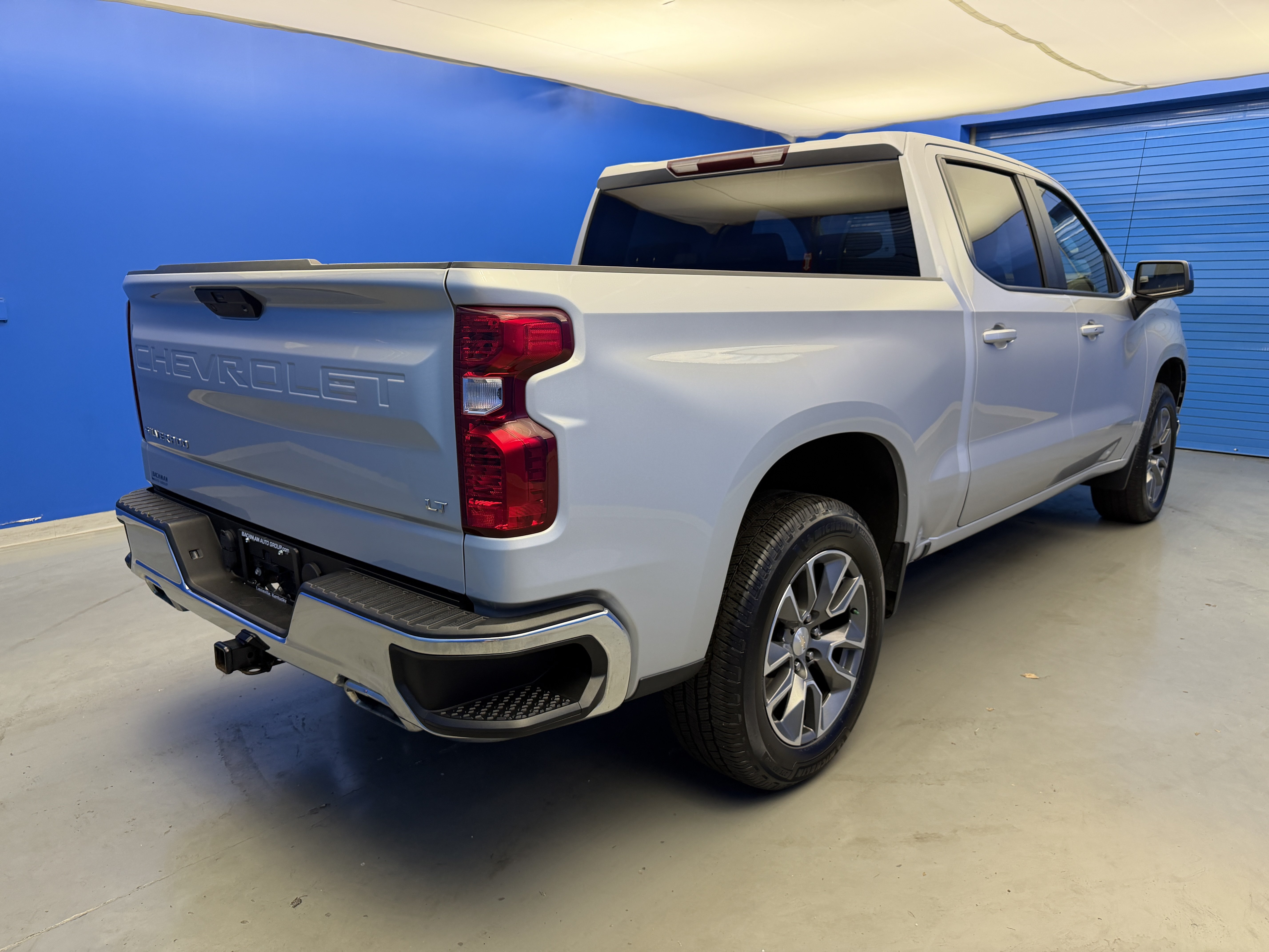 Used 2022 Chevrolet Silverado 1500 LT AWD/4WD image 7
