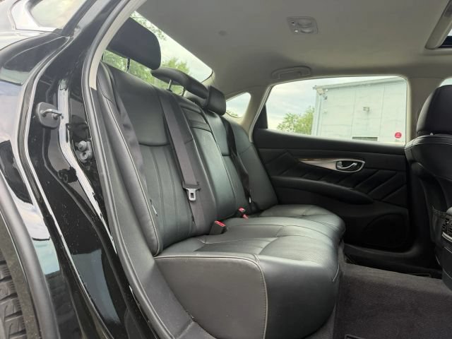 Used 2016 INFINITI Q70 L 3.7 AWD/4WD image 13