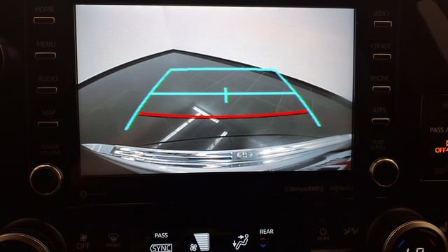 Used 2020 Toyota Highlander XLE image 29