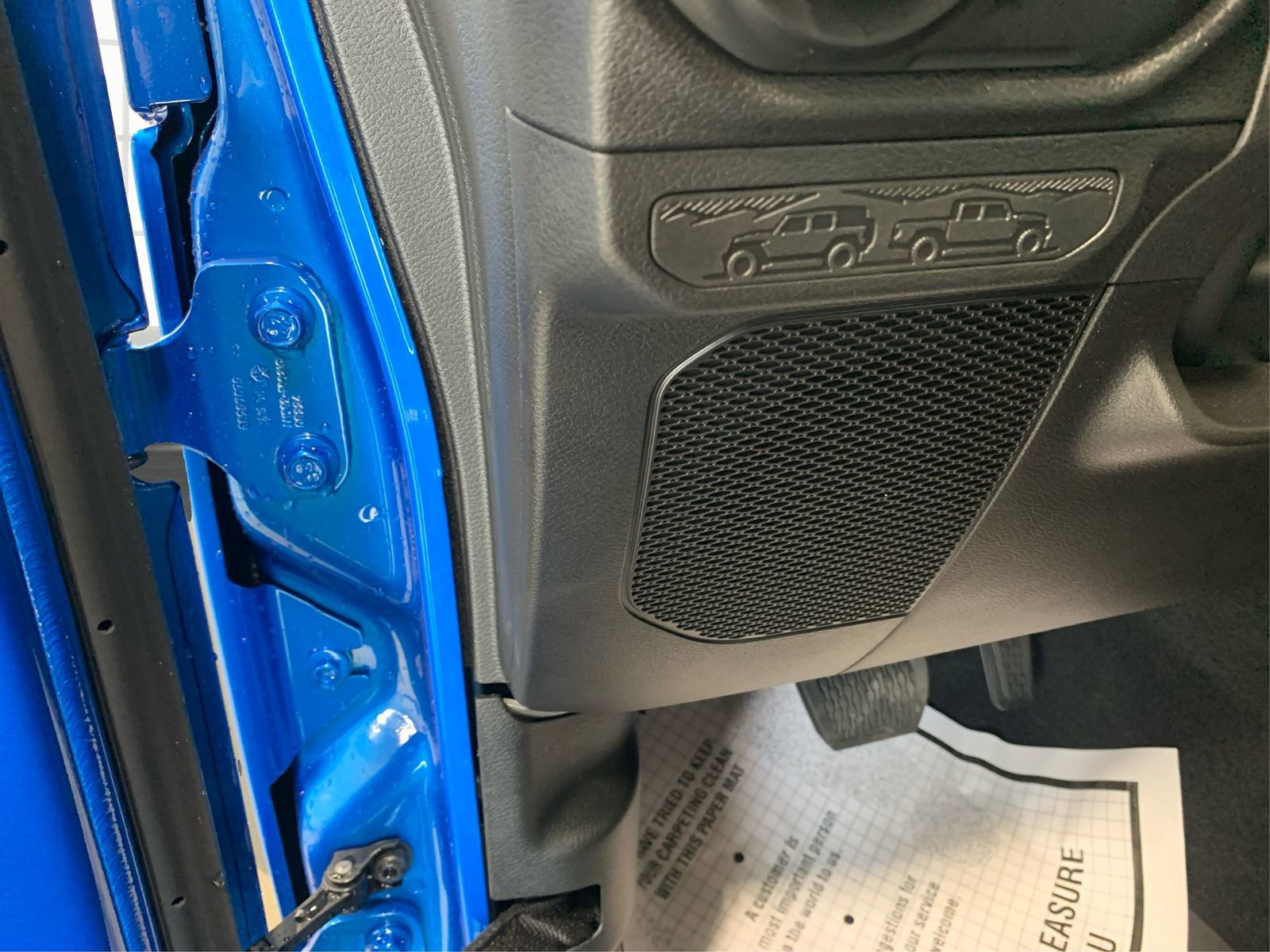 Used 2025 Jeep Wrangler Sport S image 29