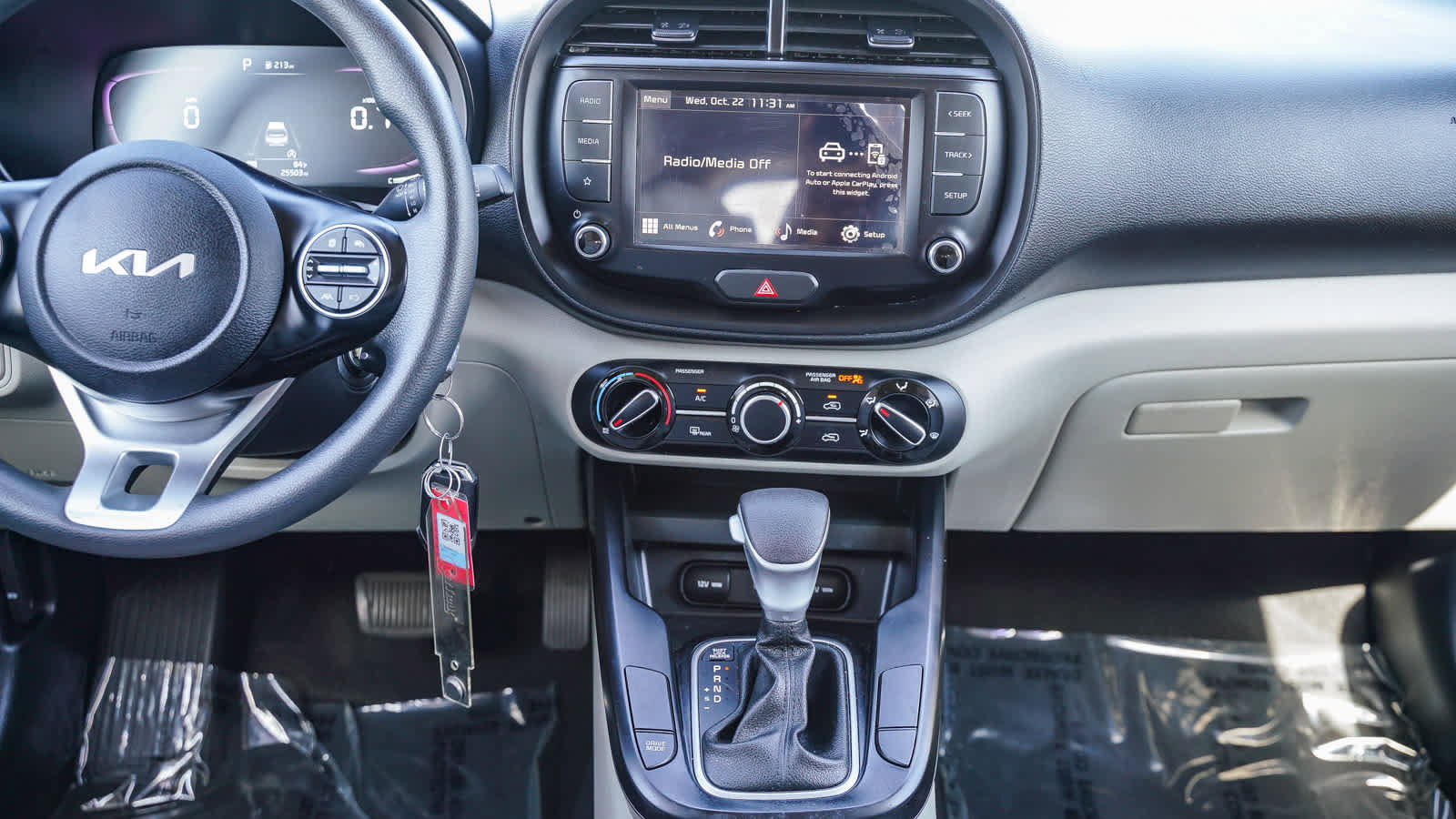 Used 2023 Kia Soul LX image 10