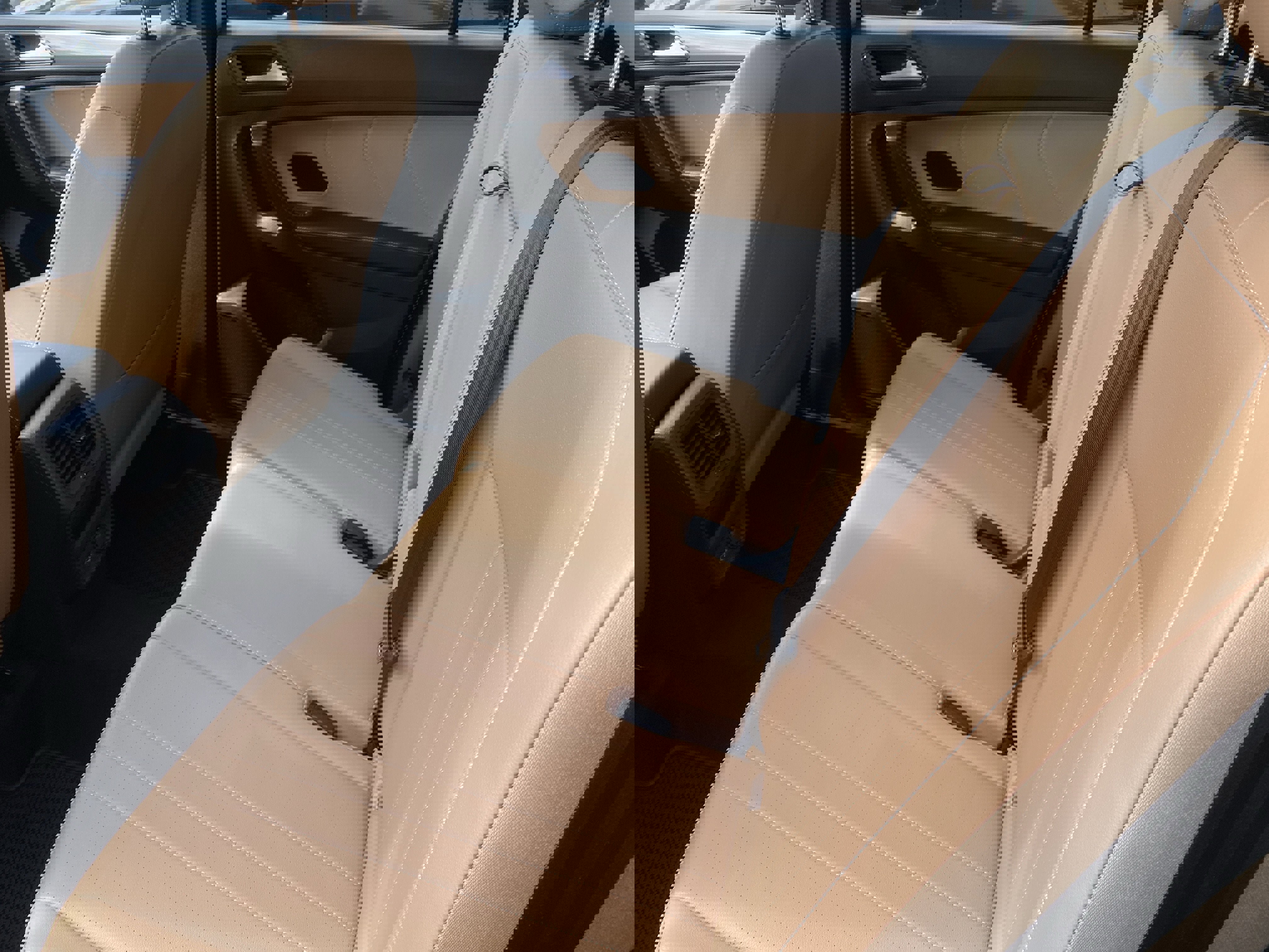 Used 2024 Volkswagen Tiguan SE R-Line image 24