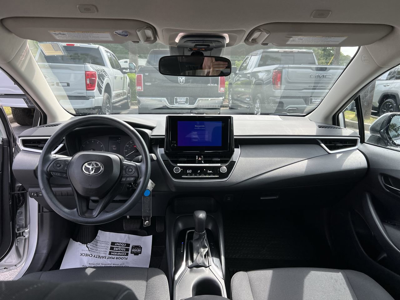 Used 2024 Toyota Corolla LE FWD image 30