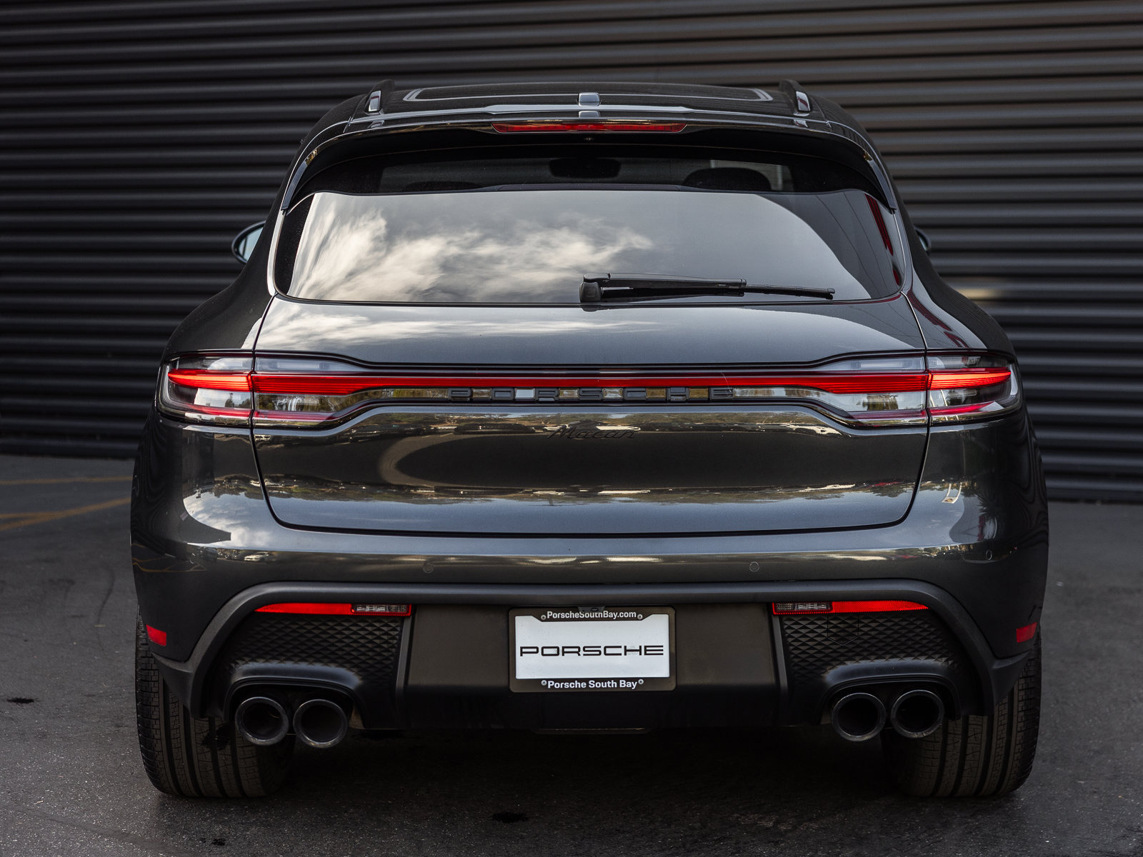Certified 2023 Porsche Macan AWD/4WD image 8