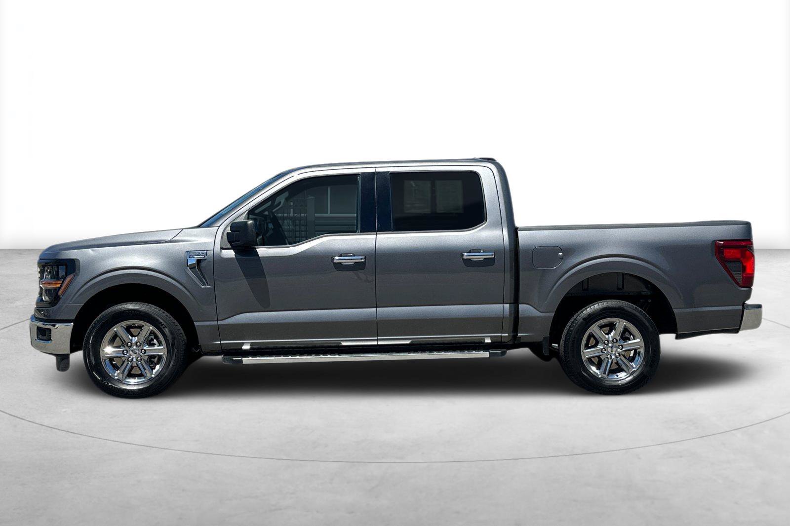 Used 2025 Ford F150 XLT w/ Equipment Group 301A Standard RWD image 3
