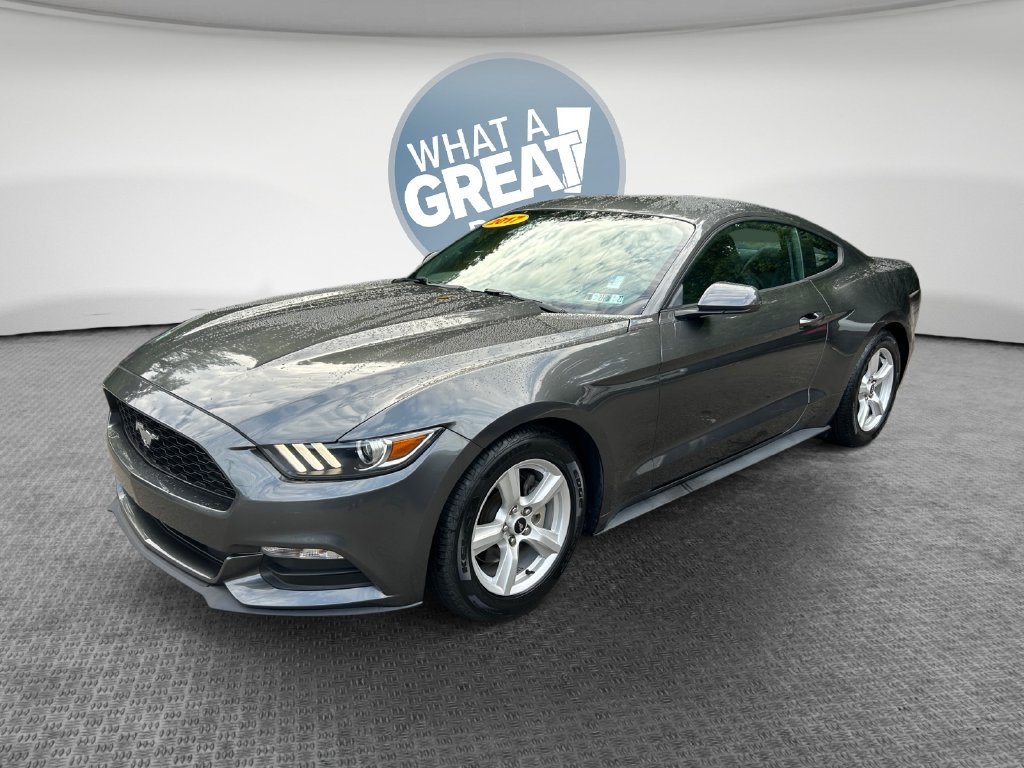 Used 2017 Ford Mustang Coupe RWD image 8