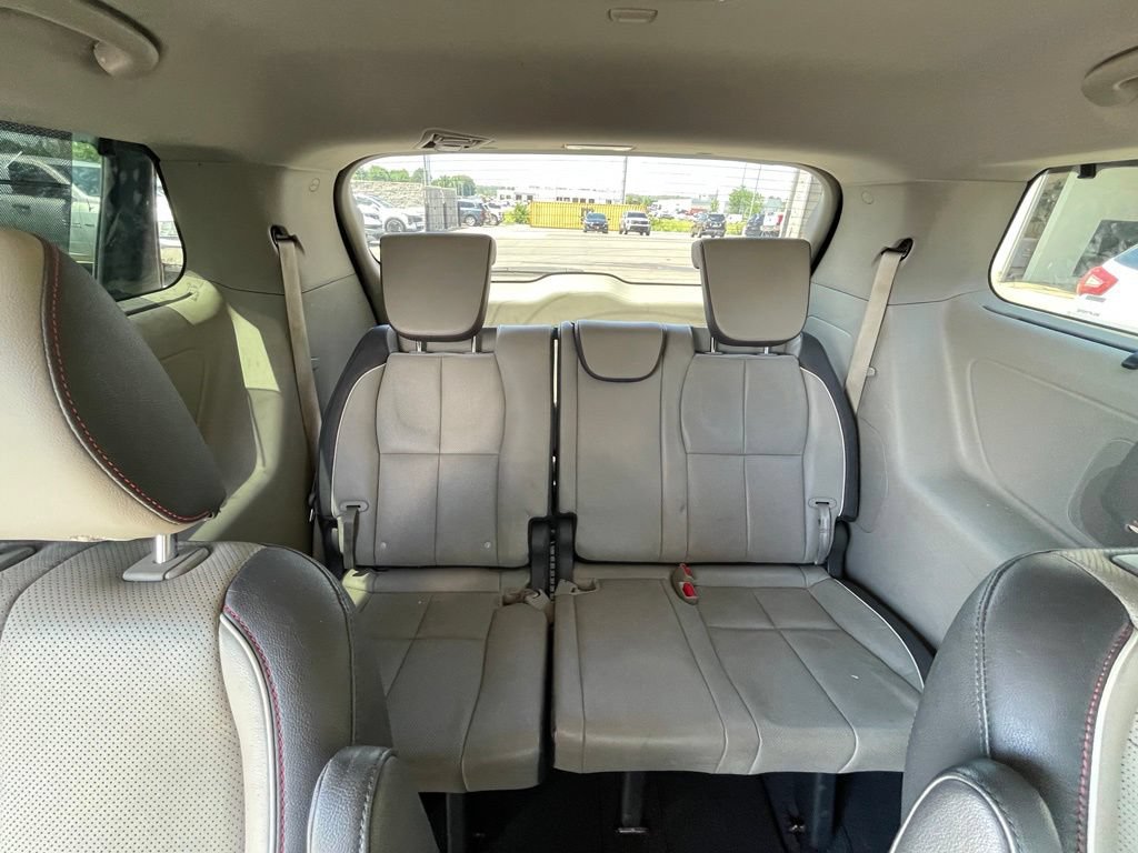 Used 2018 Kia Sedona SX FWD image 26