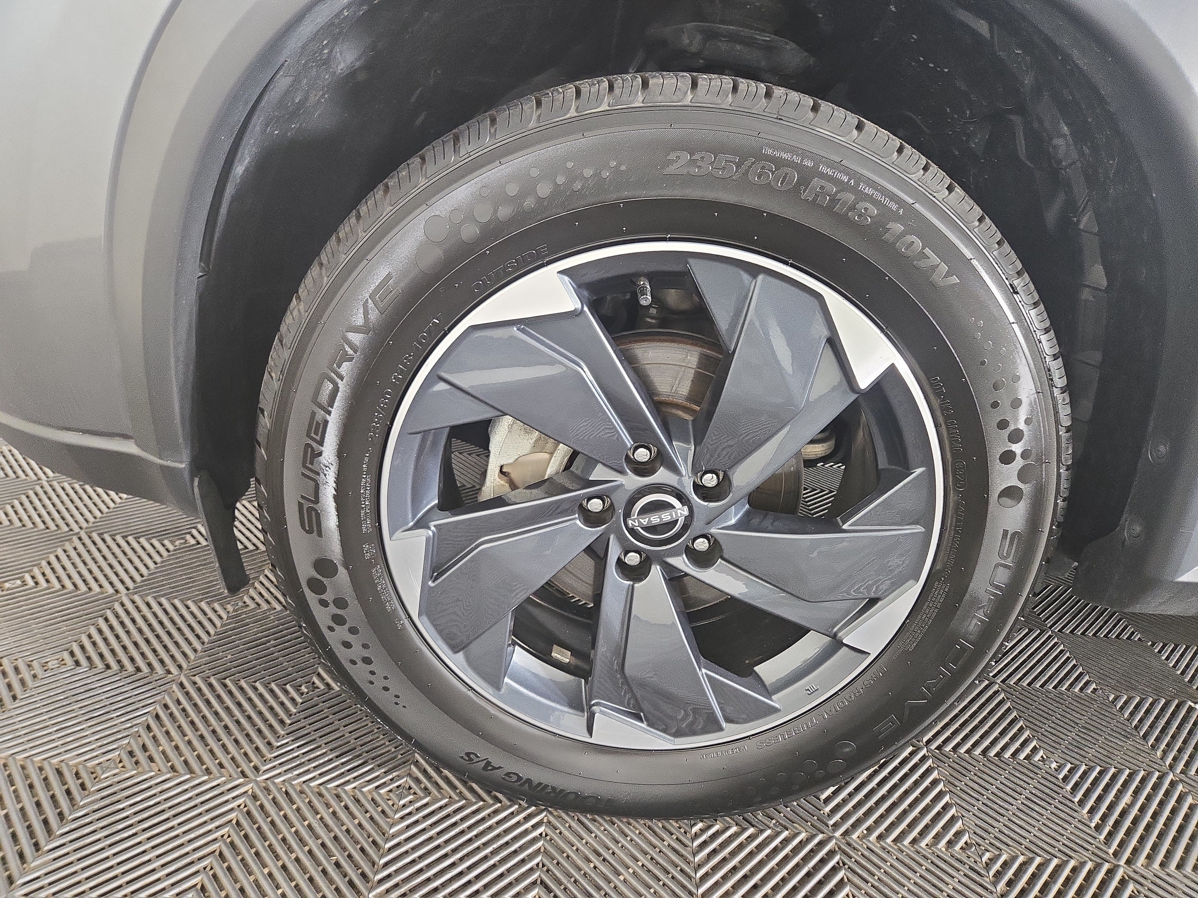 Used 2024 Nissan Rogue SV AWD/4WD image 32