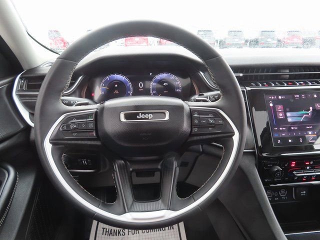 Used 2023 Jeep Grand Cherokee Laredo image 34