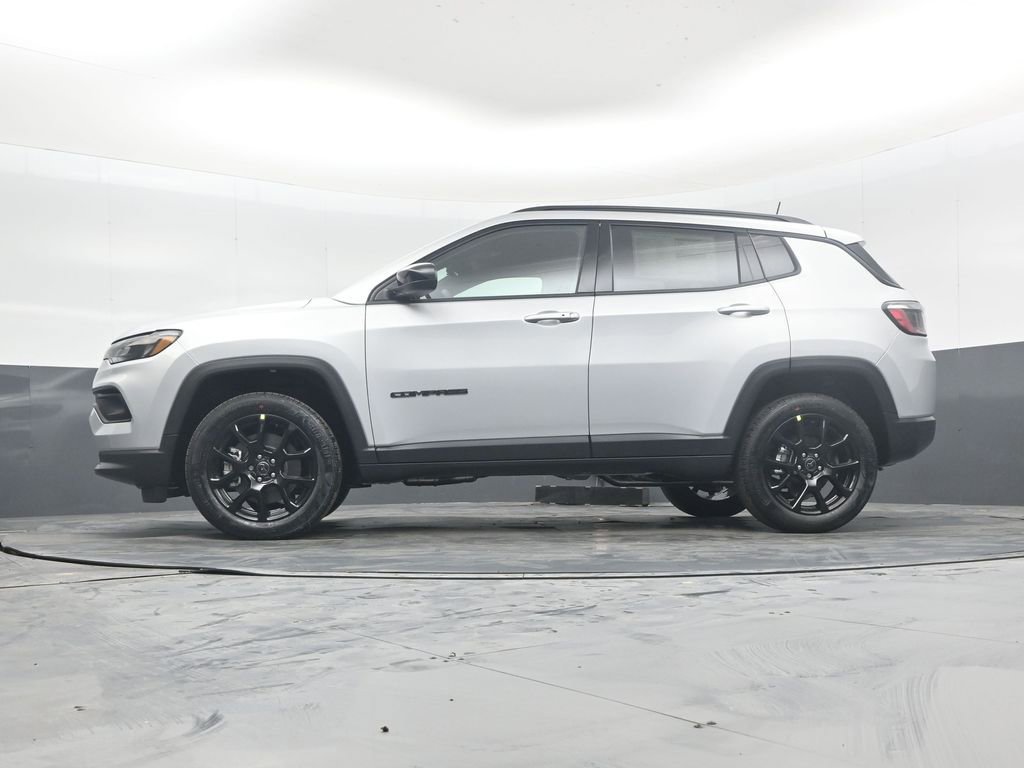 New 2026 Jeep Compass Latitude AWD/4WD image 43