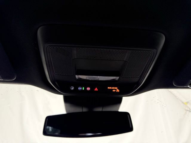 Used 2025 Chevrolet Silverado EV LT image 39