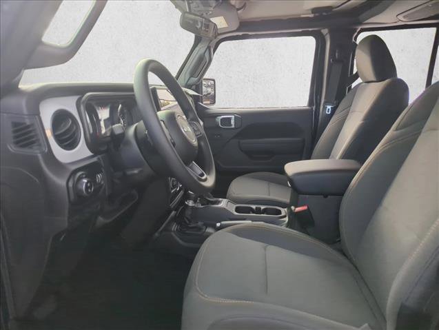 New 2026 Jeep Gladiator Sport AWD/4WD image 3
