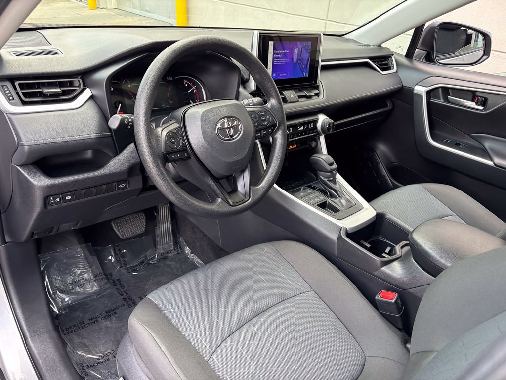 Used 2025 Toyota RAV4 XLE w/ Convenience Package AWD/4WD image 18