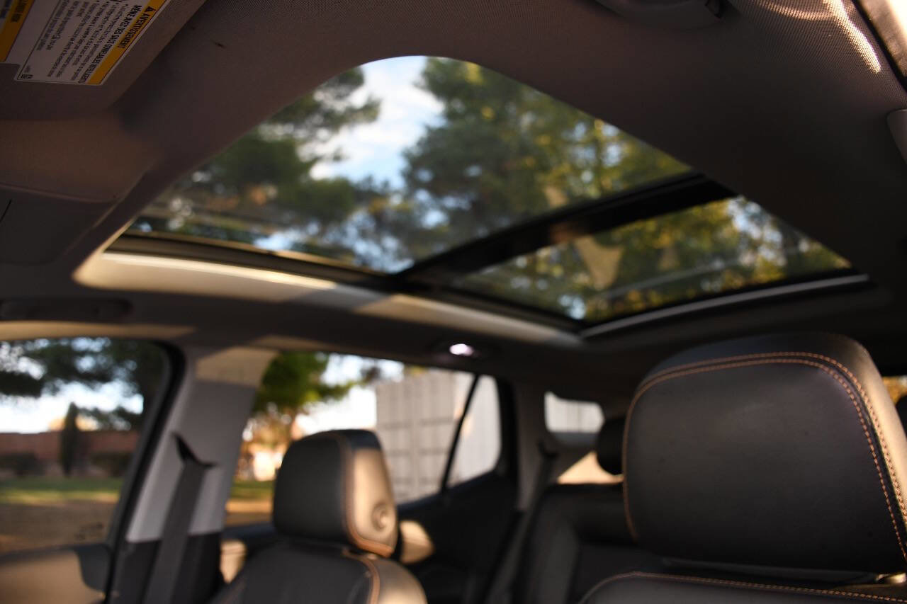 Used 2021 GMC Terrain SLT w/ Elevation Edition image 37