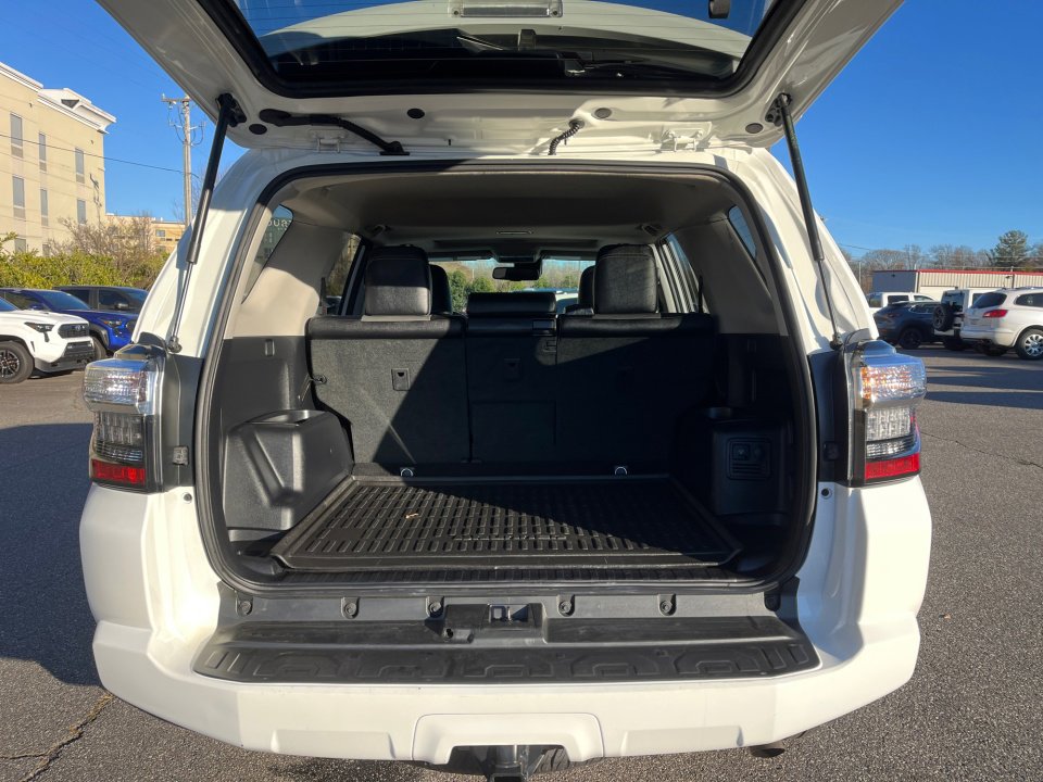 Used 2023 Toyota 4Runner SR5 Premium image 17