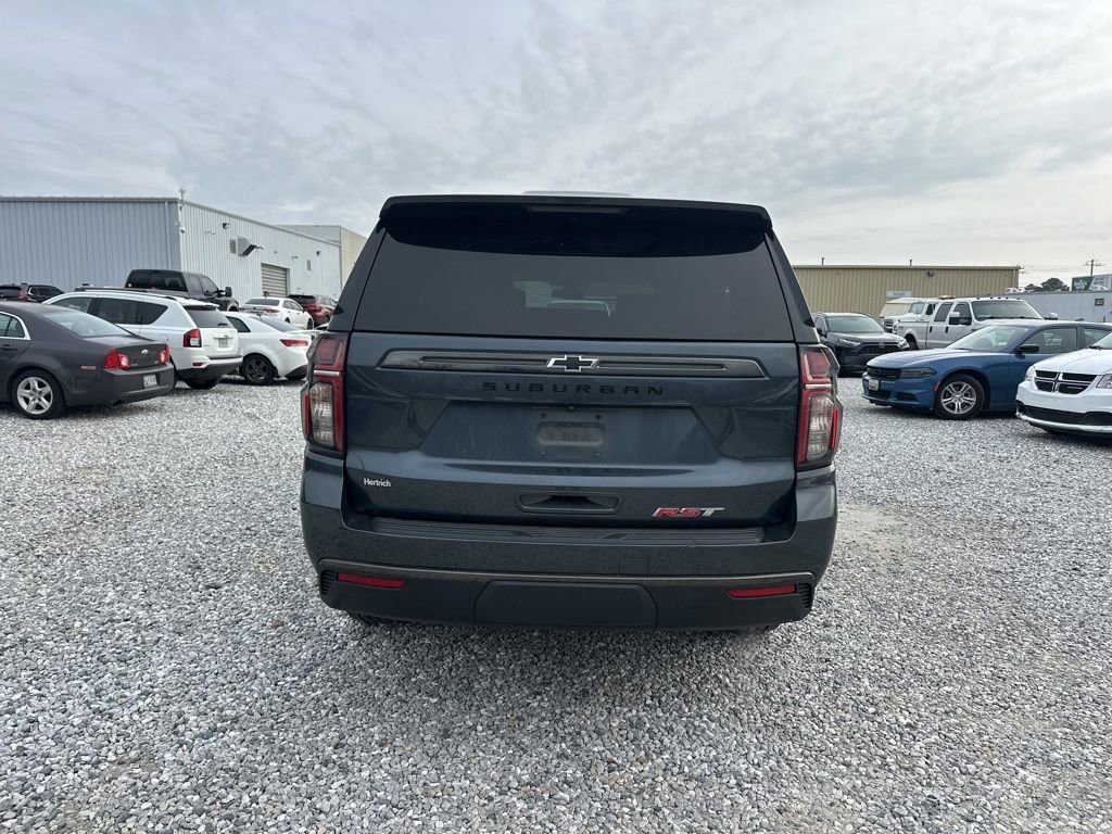 Used 2021 Chevrolet Suburban RST w/ Luxury Package image 4