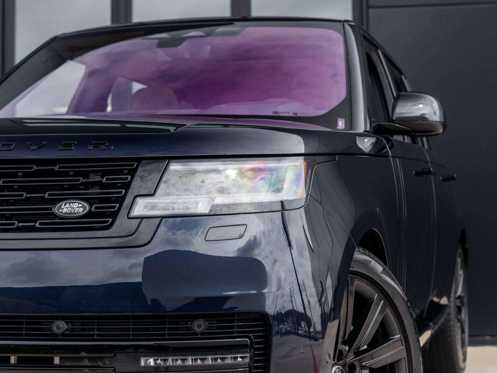 Used 2023 Land Rover Range Rover Long Wheelbase SE AWD/4WD image 14