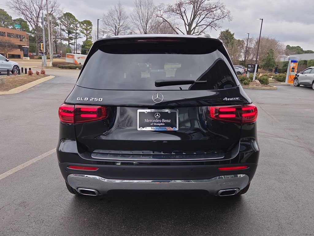 Certified 2026 Mercedes-Benz GLB 250 GLB 250 image 4