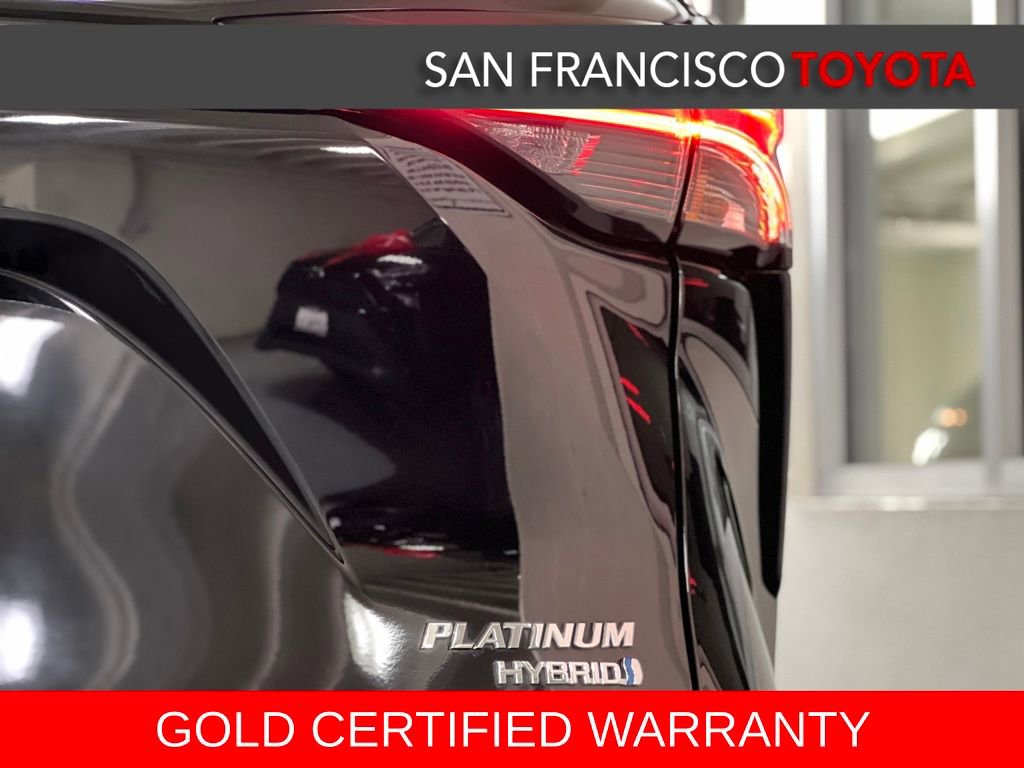 Certified 2022 Toyota Sienna Platinum image 10