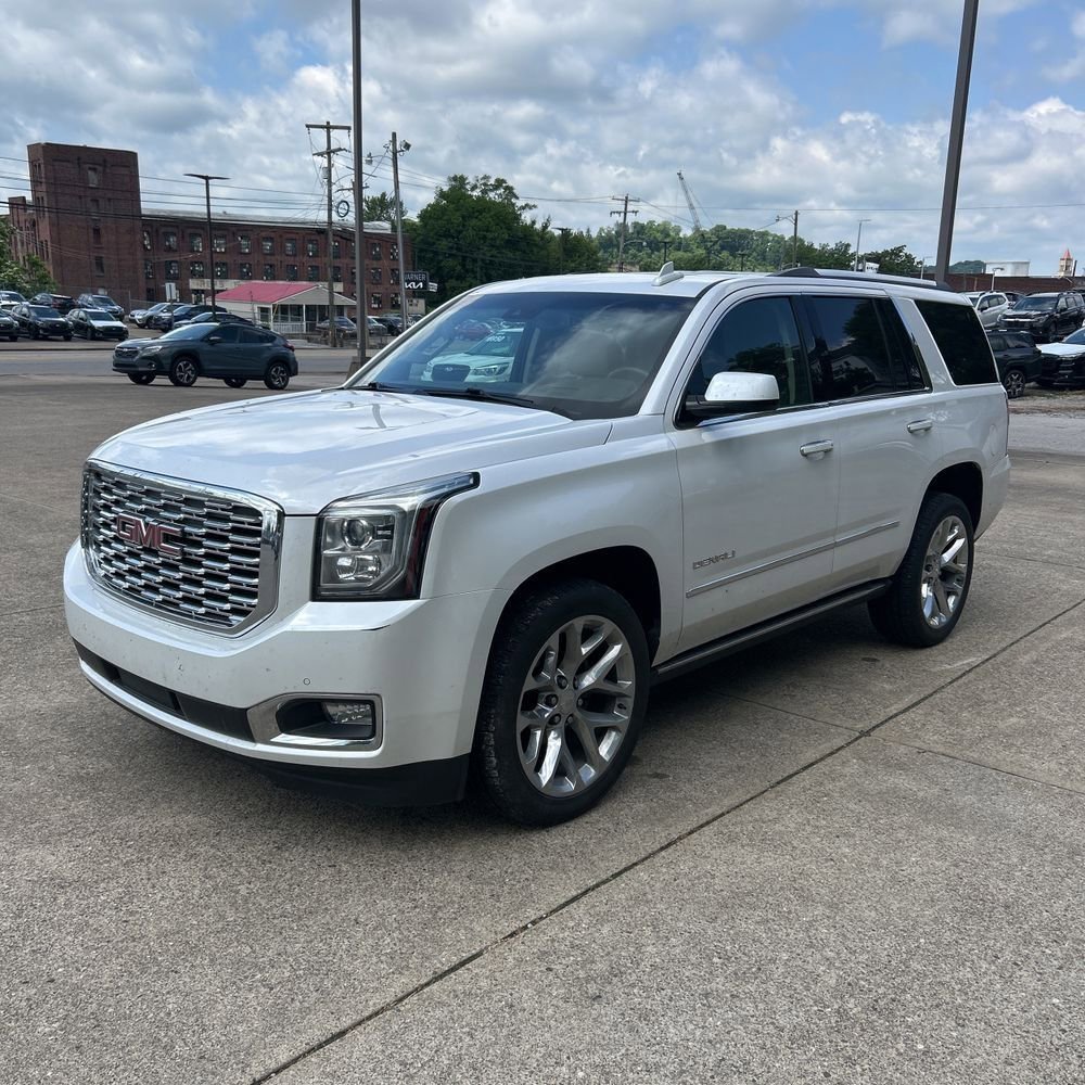 Used 2018 GMC Yukon Denali w/ Denali Ultimate Package AWD/4WD image 2