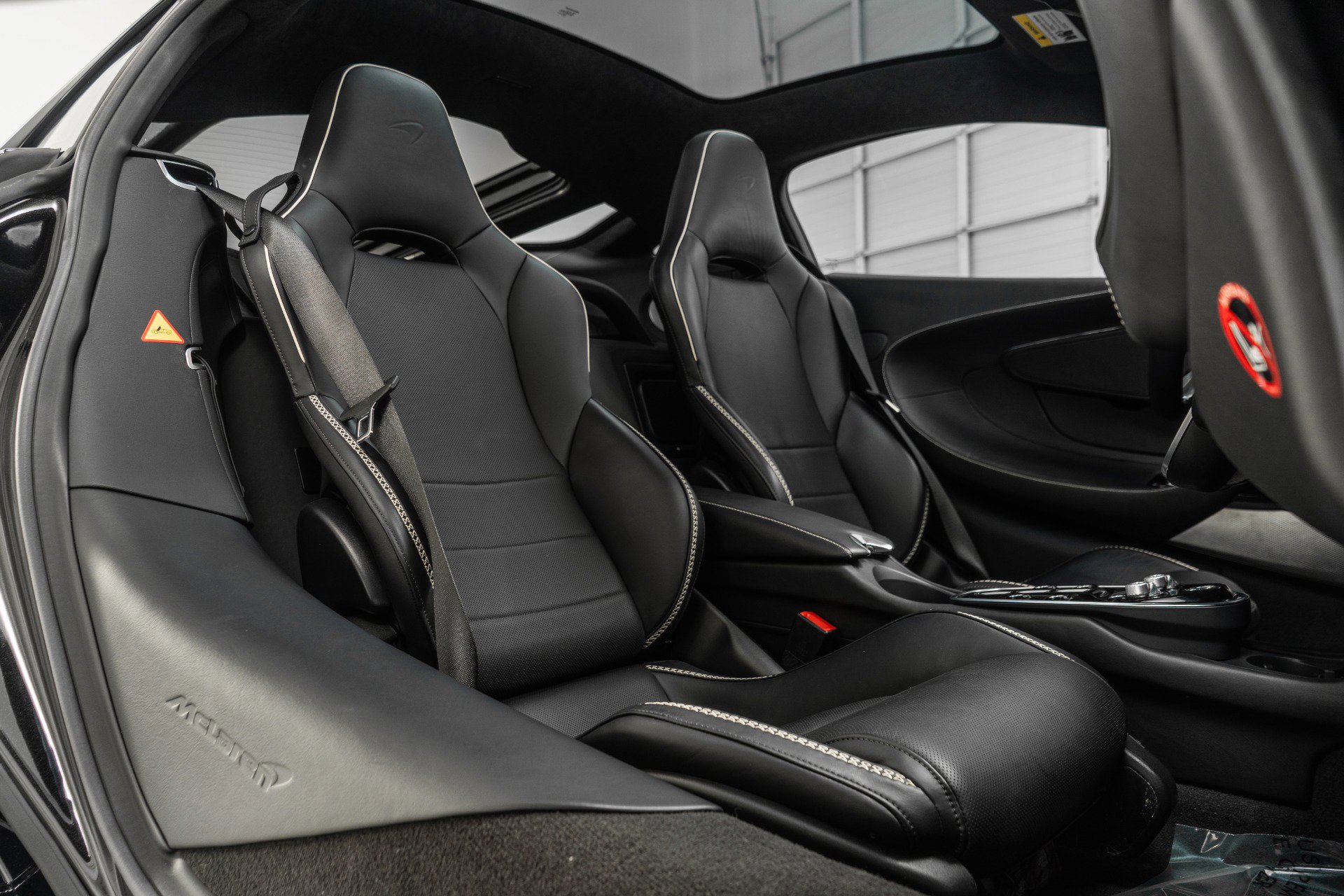 Used 2022 McLaren GT image 25