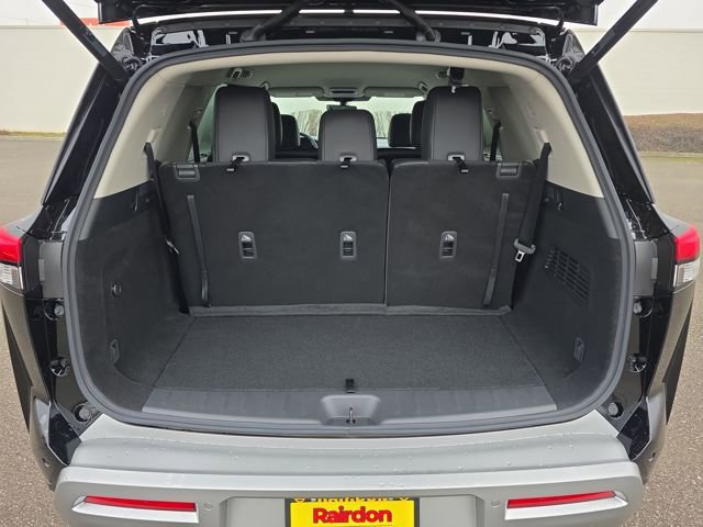 New 2025 Nissan Pathfinder SL w/ Black Appearance Package image 13