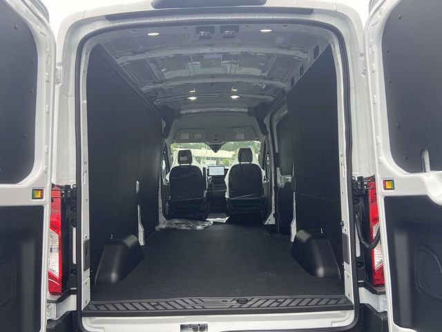 New 2026 Ford Transit 250 148 Medium Roof w/ Load Area Protection Package RWD image 8