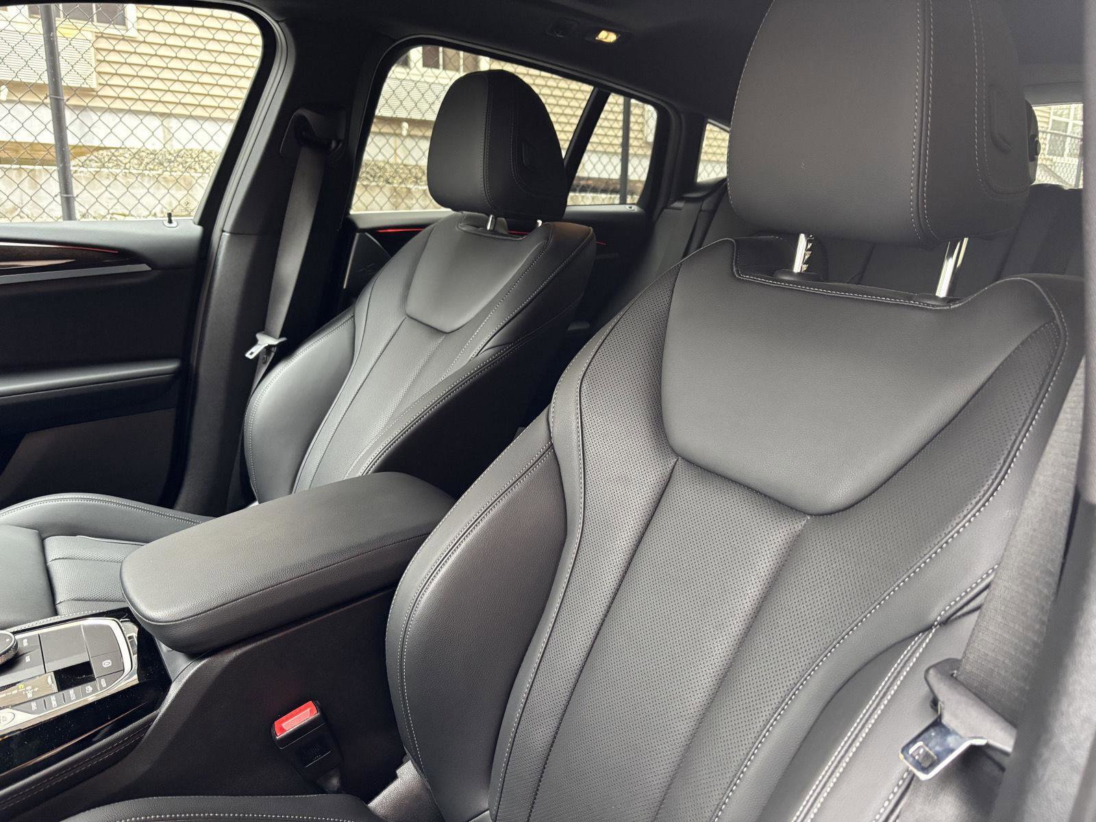 Used 2024 BMW X4 xDrive30i w/ Premium Package image 9