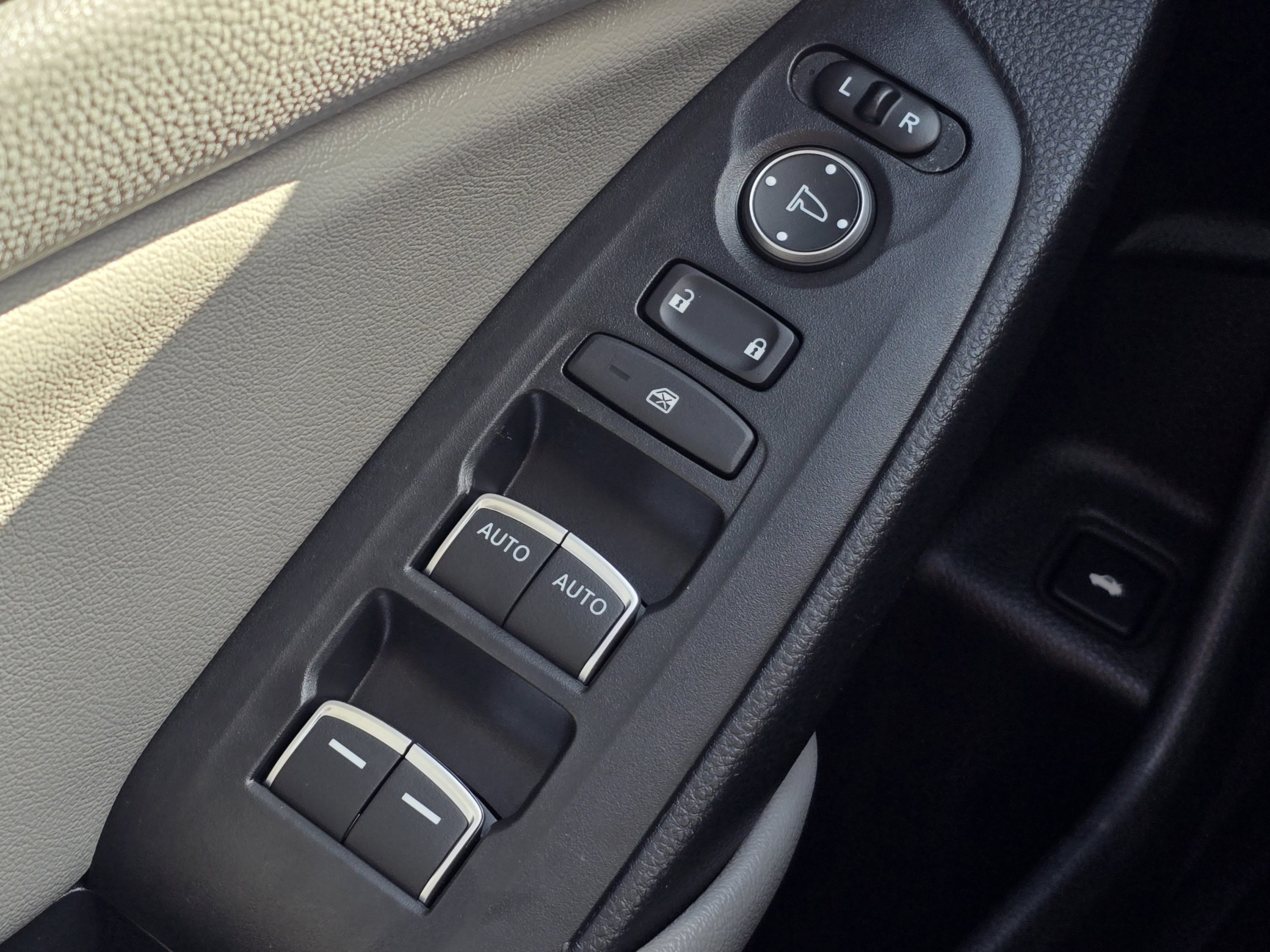 Used 2020 Honda Accord LX image 18