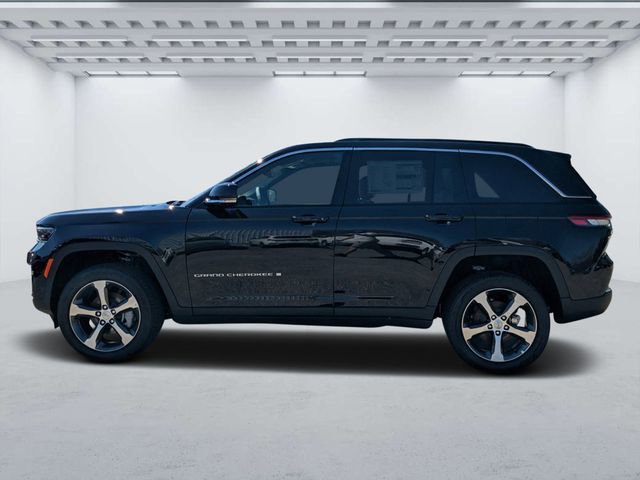 New 2025 Jeep Grand Cherokee Limited w/ Luxury Tech Group II RWD image 6