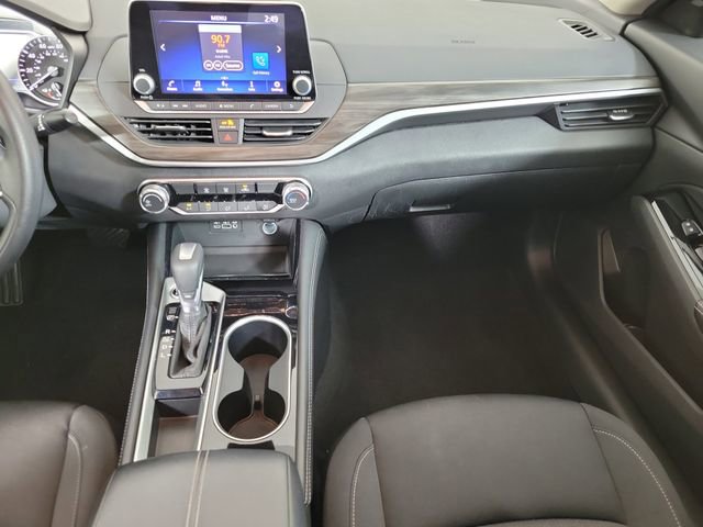 Used 2023 Nissan Altima 2.5 SV FWD image 10