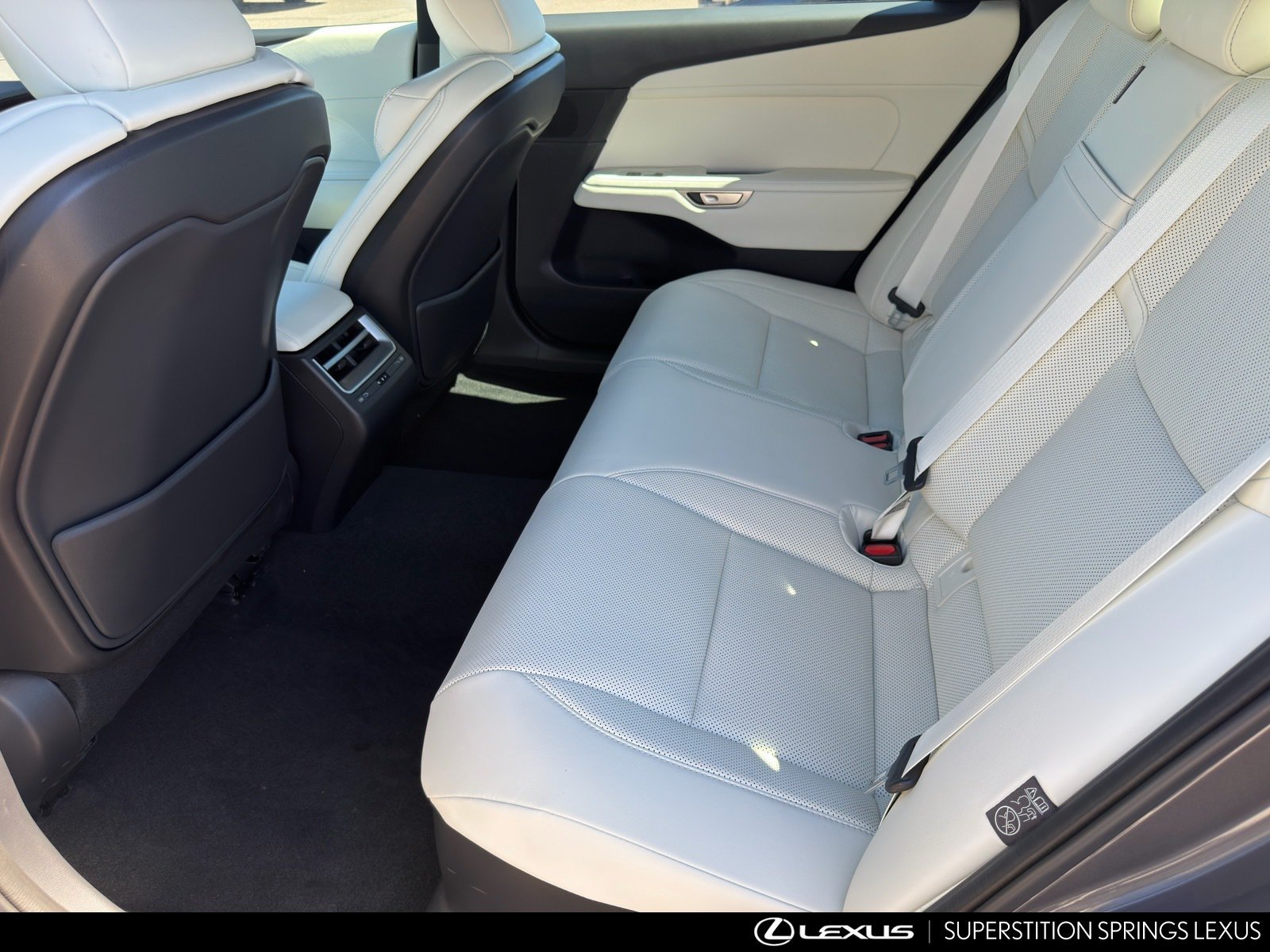New 2026 Lexus ES 350e w/ Convenience Package FWD image 23