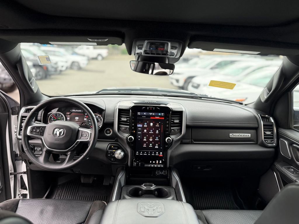 Used 2024 RAM 1500 Laramie AWD/4WD image 7