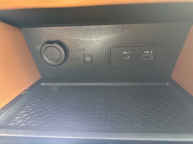 Used 2024 Nissan Pathfinder Platinum image 38