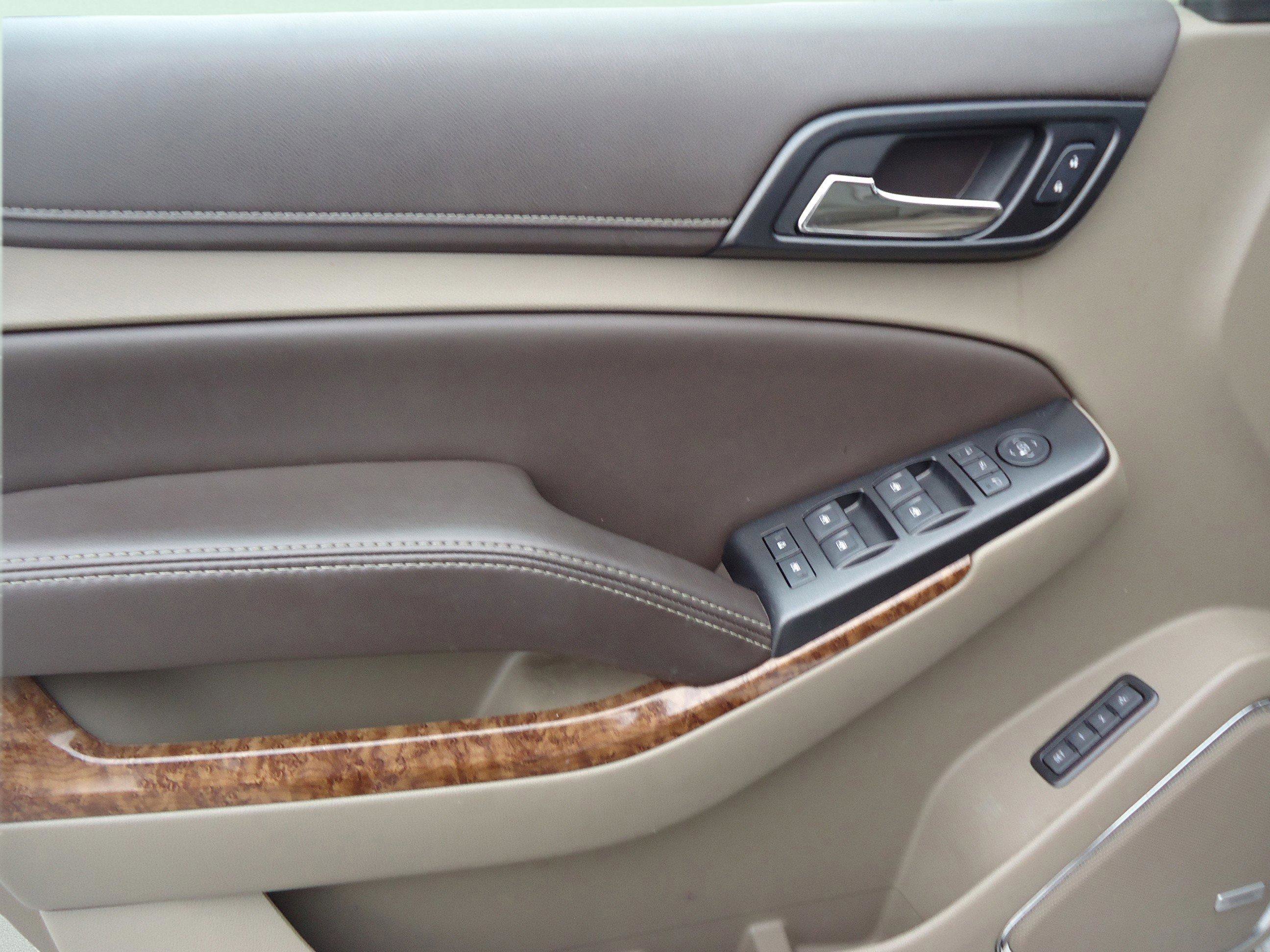 Used 2017 Chevrolet Suburban Premier image 24